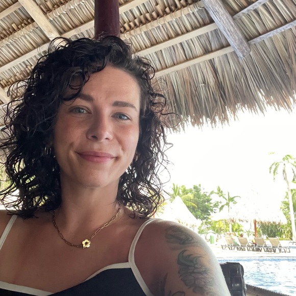 Meet your Posher, Maddison - Picture 1 of 1